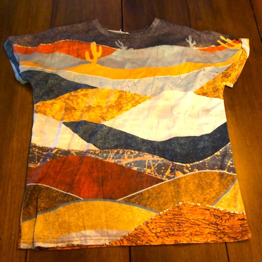 Abstract Comfy Tee Shirt | Medium